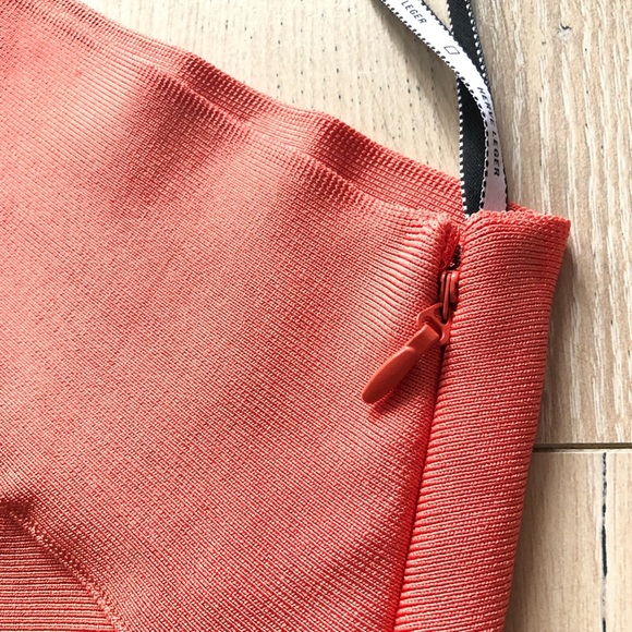 Herve Leger Paris Asymmetrical Mini Dress in Coral Peach Size M - Picture 7 of 13